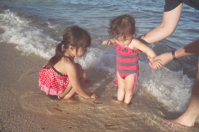 "Isa you will love it!" Eva said to her sister, of the waves.