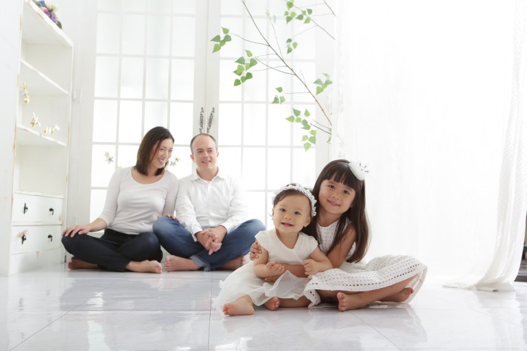 Big sister Eva loved the photo studio because she got to play in all the various rooms and with the props.